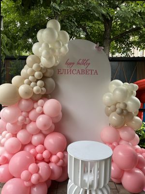 Украса за първи рожден в розово,лате и бяло